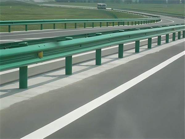 资阳高速护栏板守护安全广泛应用于多个行业